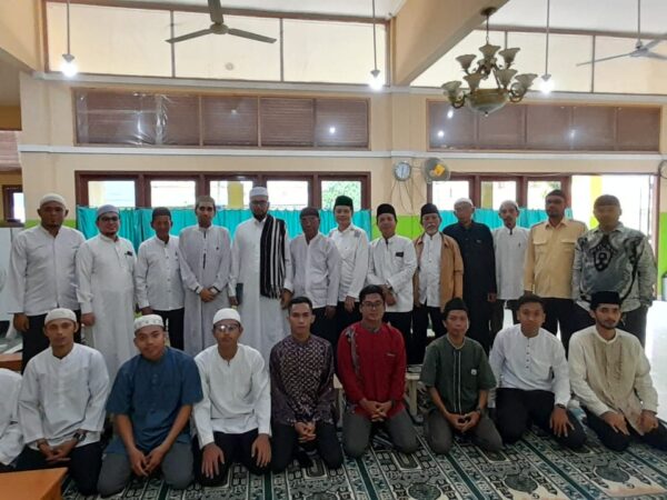 Pesantren Ramadhan YPI Adabiyah Tekankan Transformasi Akhlak Guru dan Spiritualitas Ibadah 1447 H